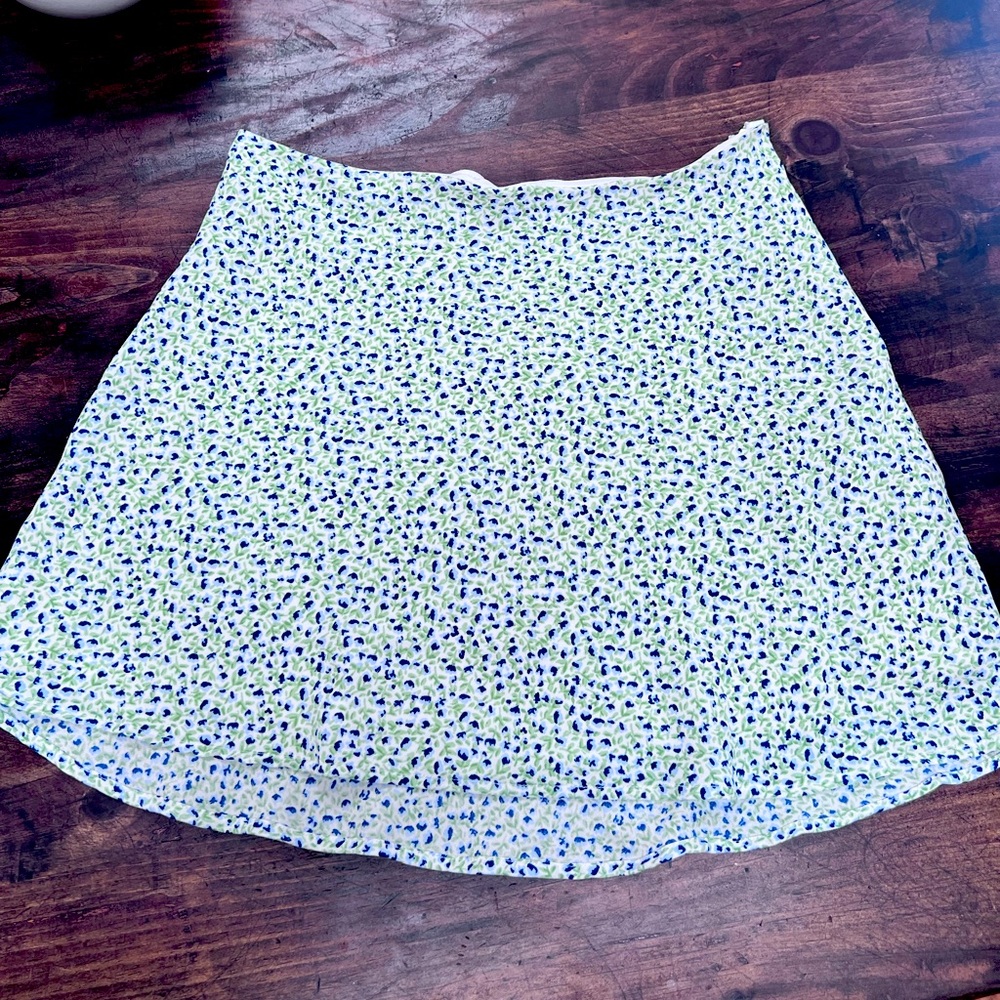 H&M Blue and Green Patterned Mini Skirt